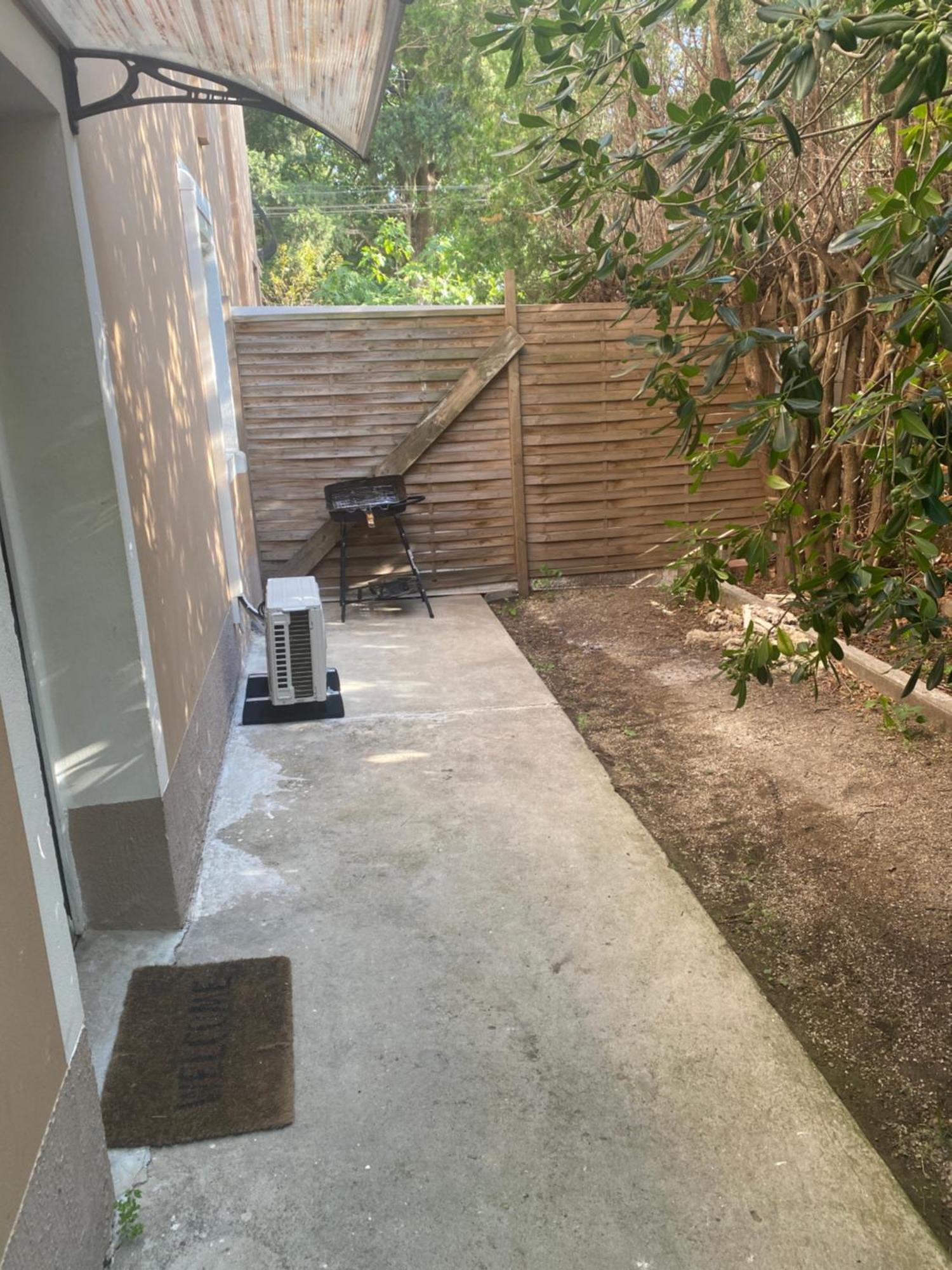 Spa Jardin Prive T3 Independant Dans Villa Morieres-les-Avignon Εξωτερικό φωτογραφία